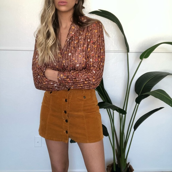 Vintage Tops - {Vintage} floral 70’s blouse